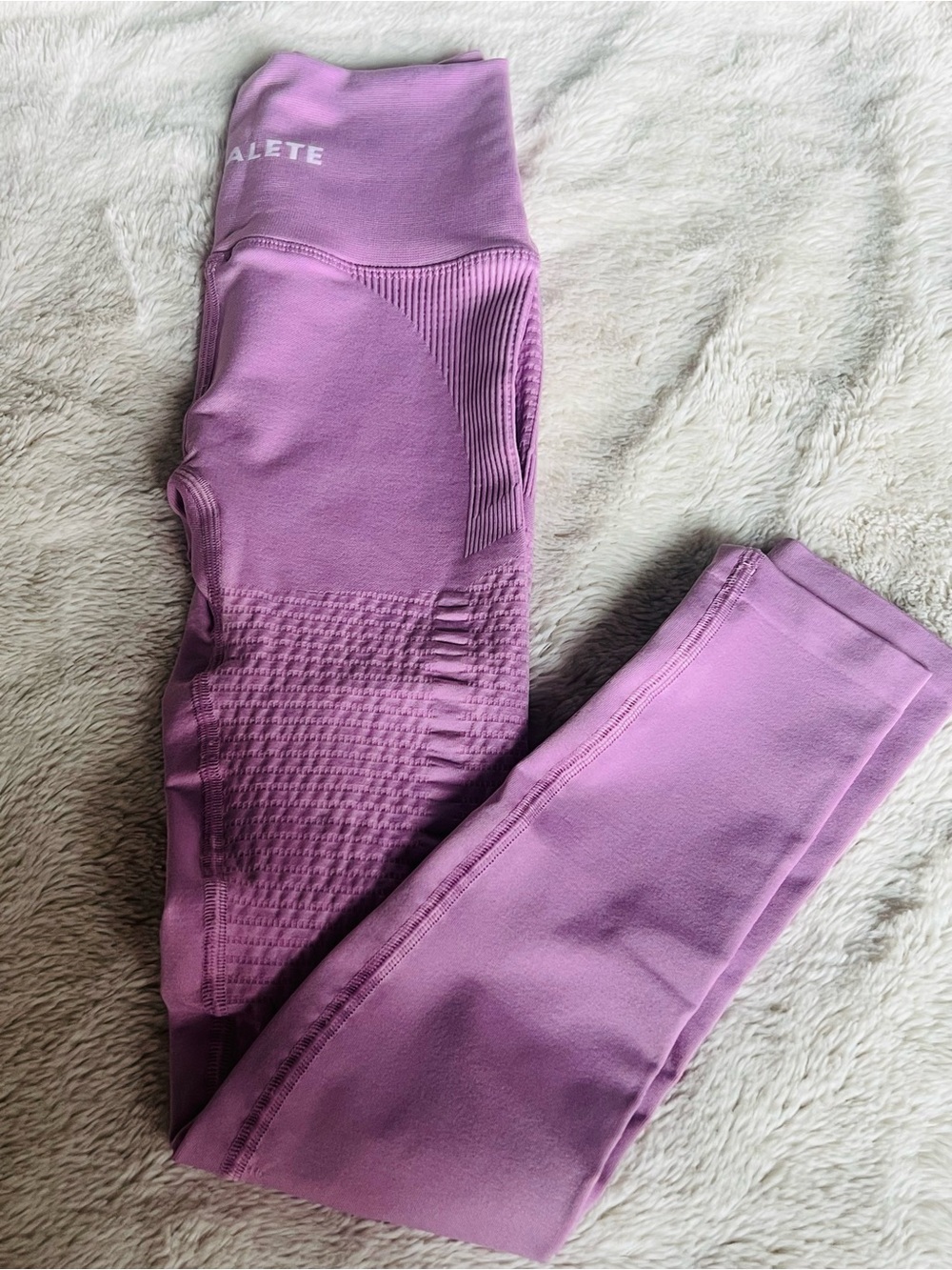 Alphalete Women’s small Leggings